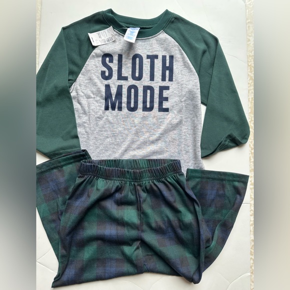 The Children's Place Other - NWT Long Sleeved pajama Set Size XS 4 Sloth Mode with Plaid Bottoms